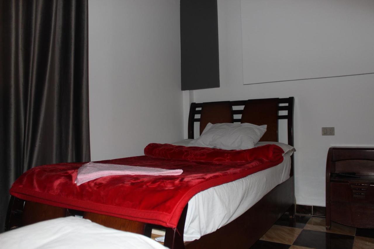 Family Palace Hostel Каир Экстерьер фото